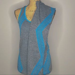 NEVER WORN!! Two piece gym outfit.